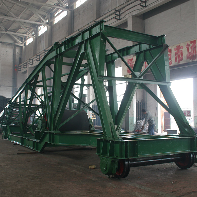 Conveyor tripper car