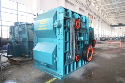 Валковая дробилка с четырьмя зубьями