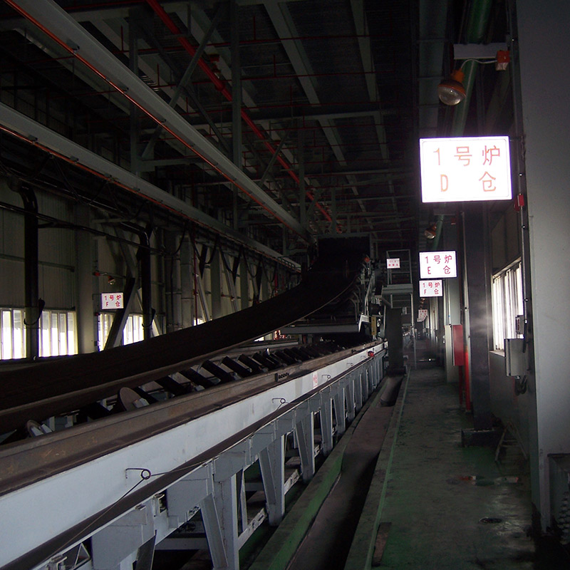 Conveyor tripper car