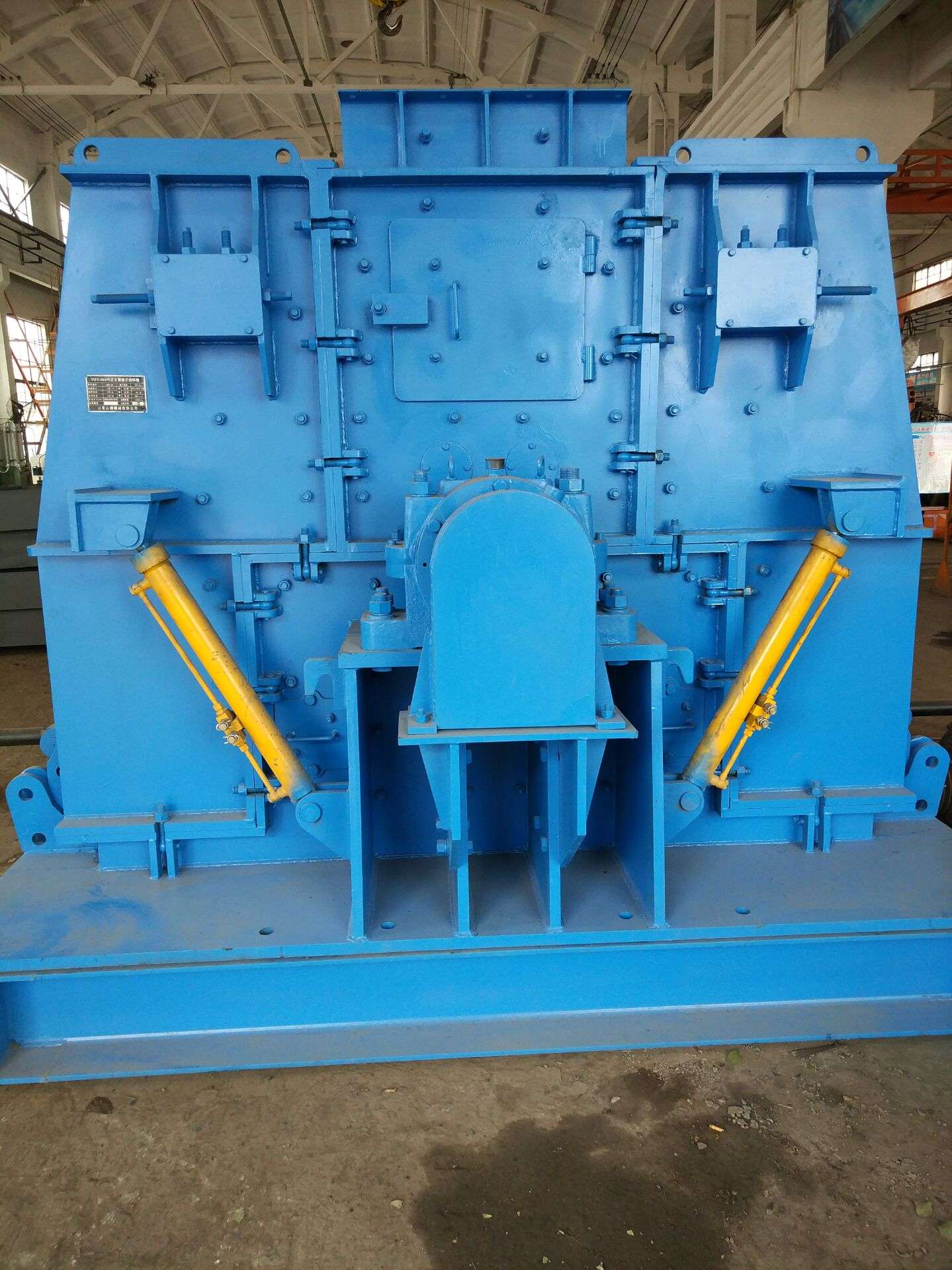 Reversible rotary hammer crusher 1600×800 mm